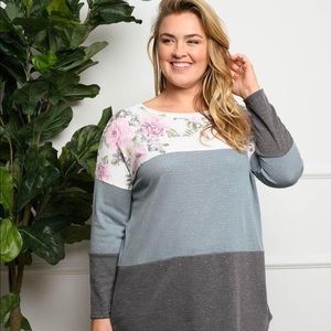 New Junior's Cute Boutique Gray Floral colorblock top